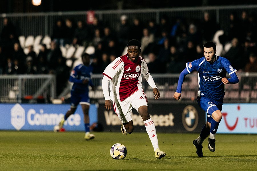 Jong Ajax Almere 14