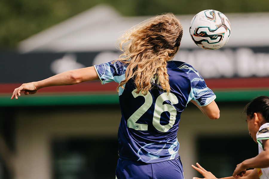 Ajax Vrouwen Leuven 14