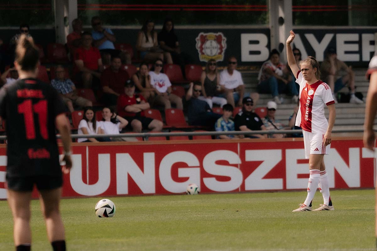 Leverkusen Ajax Smits 2