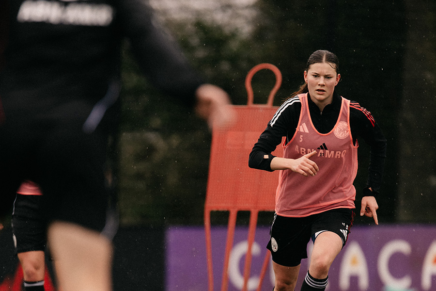 Training Ajax Vrouwen 9