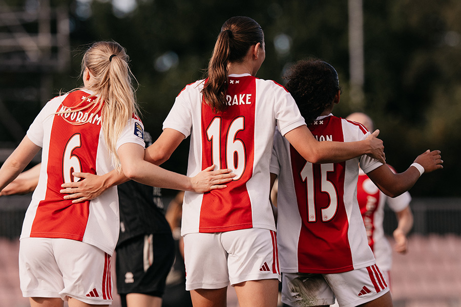 Ajaado Vrouwen4