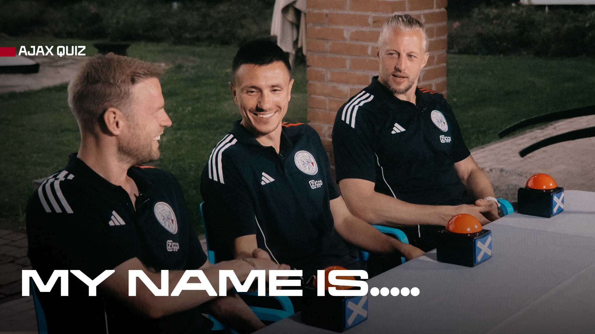 Ajax Quiz | 'Hoeveel beren lopen er rond in Egypte?'