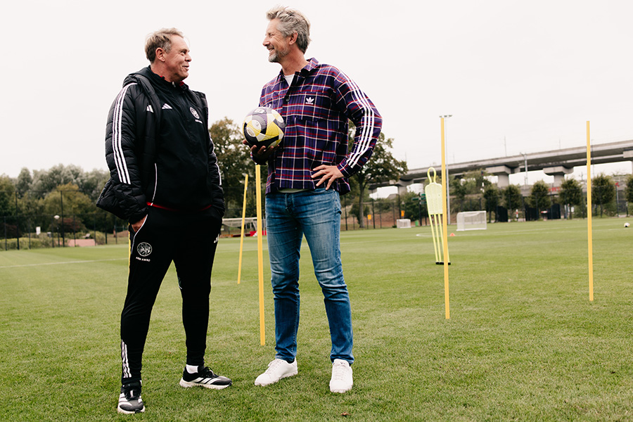 Ajax Foundation 900 16