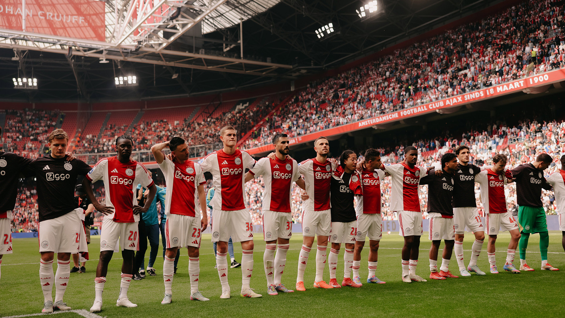 Seizoensoverzicht 2425