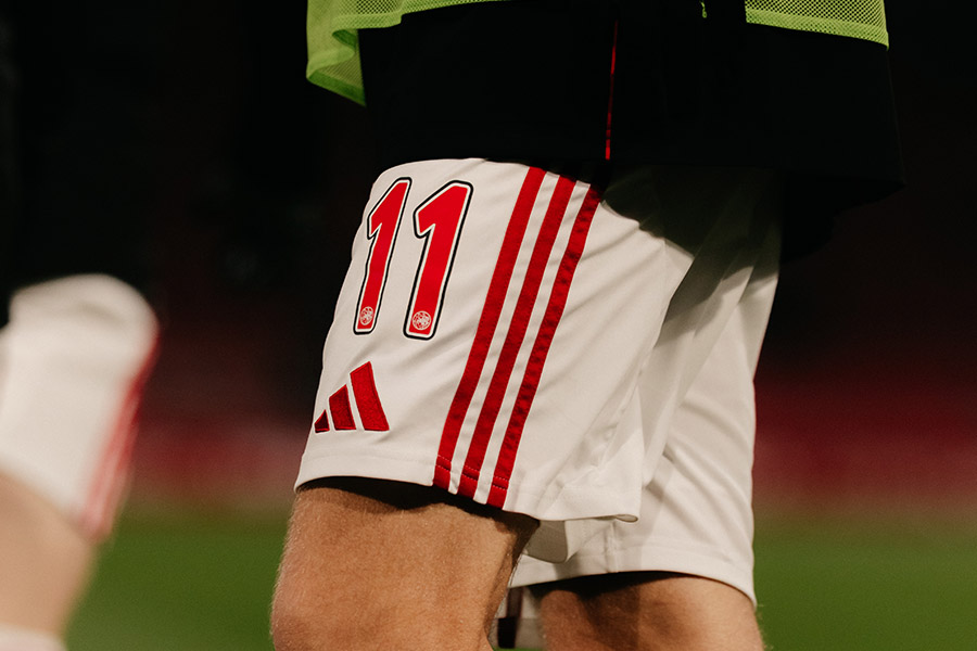 Broekje Nummer 11 Warm Up