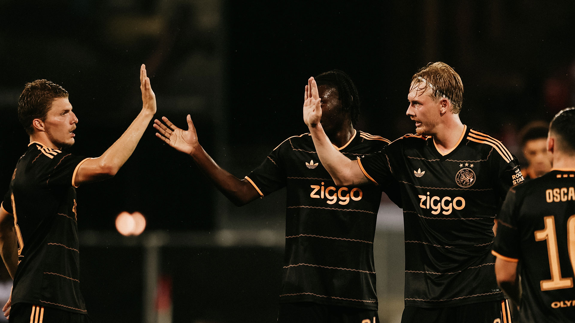 Ajaxjuichtgoal1920