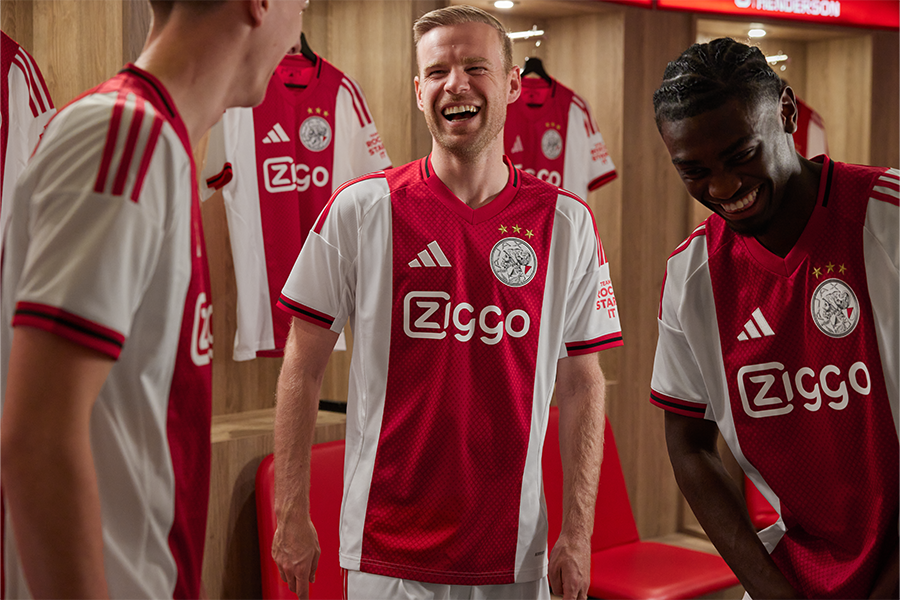 AJAX Kit 25 26 Home Ajax 0000S 0008 Adidas Ajax Home Matchwear Highres (12)