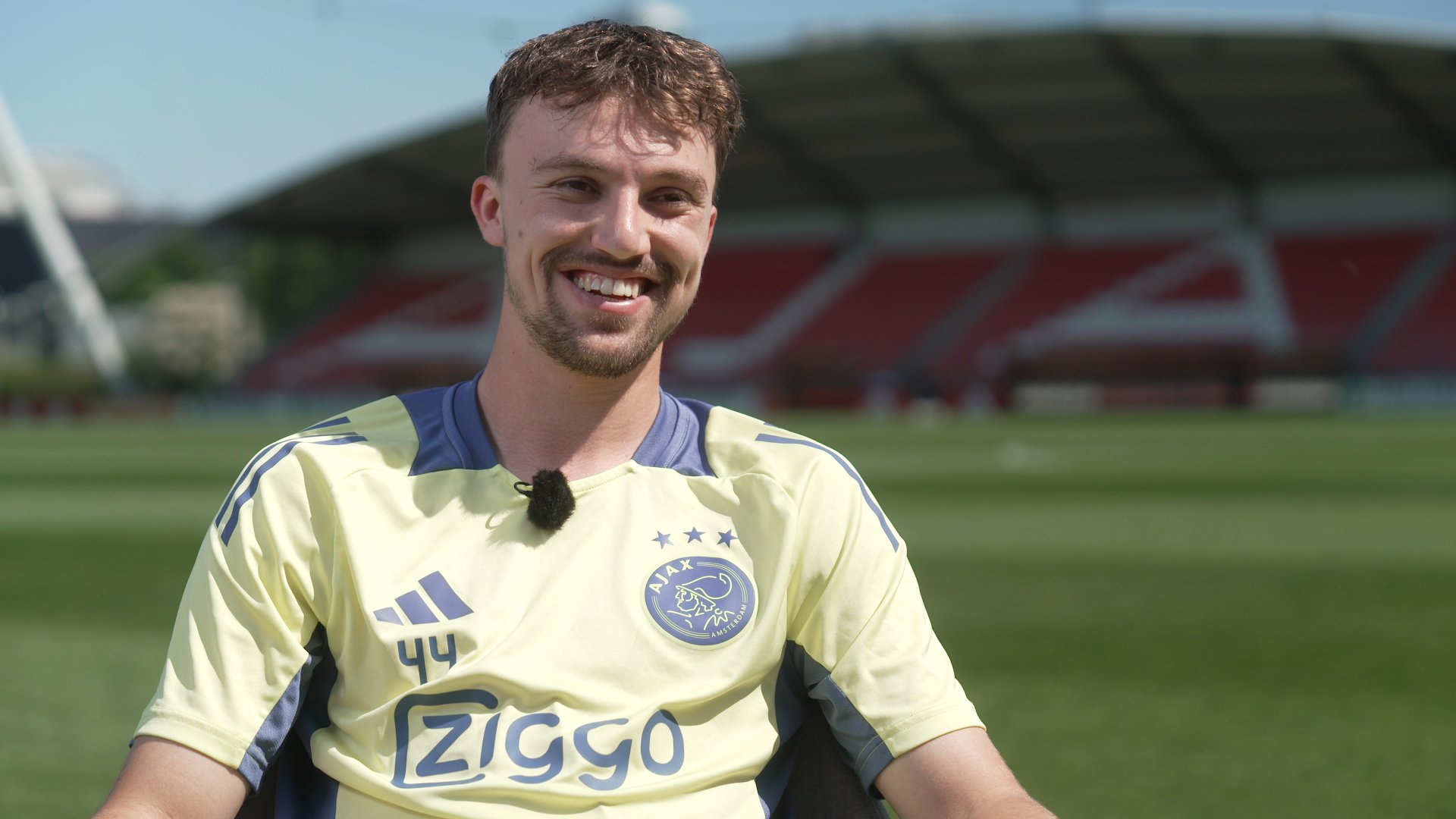 250506 Youri Regeer Native Site