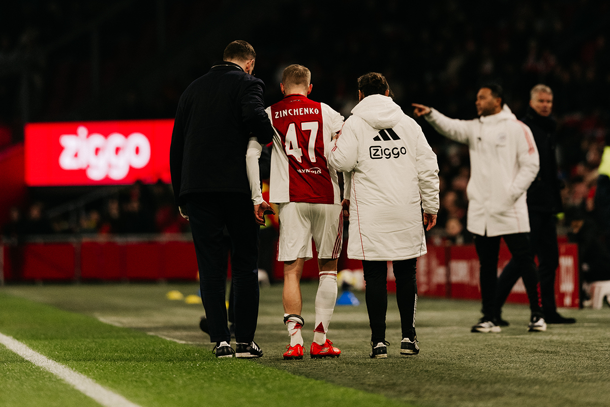 AJAFOR Zinchenko Blessure