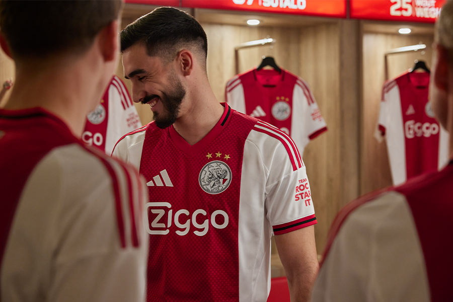 AJAX Kit 25 26 Home Ajax 0000S 0006 Adidas Ajax Home Matchwear Highres (20)