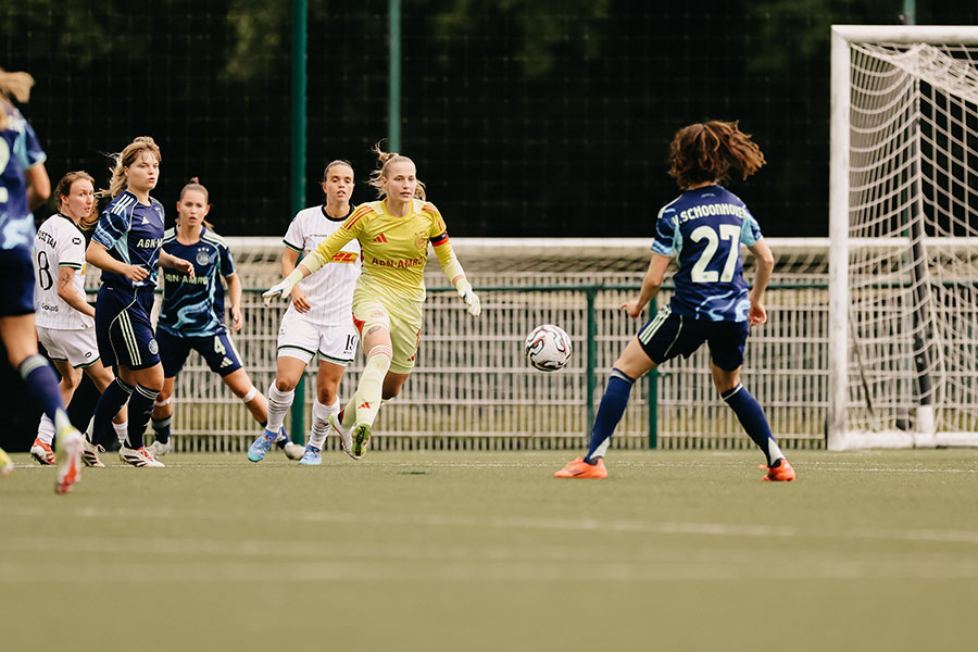 Ajax Vrouwen Leuven 1