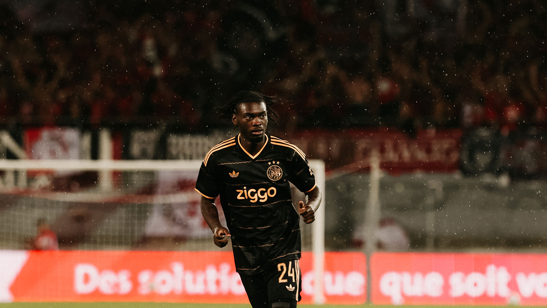 Luister naar FC Sion - Ajax via Ajax Radio