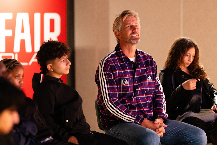 Ajax Foundation 900 7