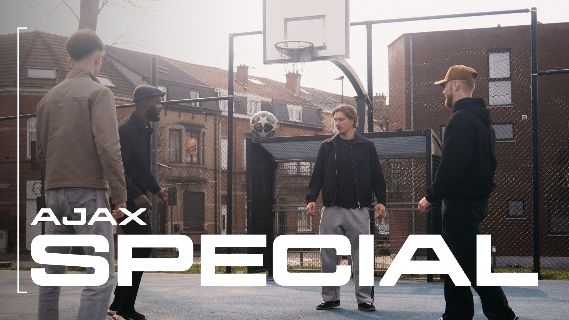 Ajax Special | Mika Godts: in balans