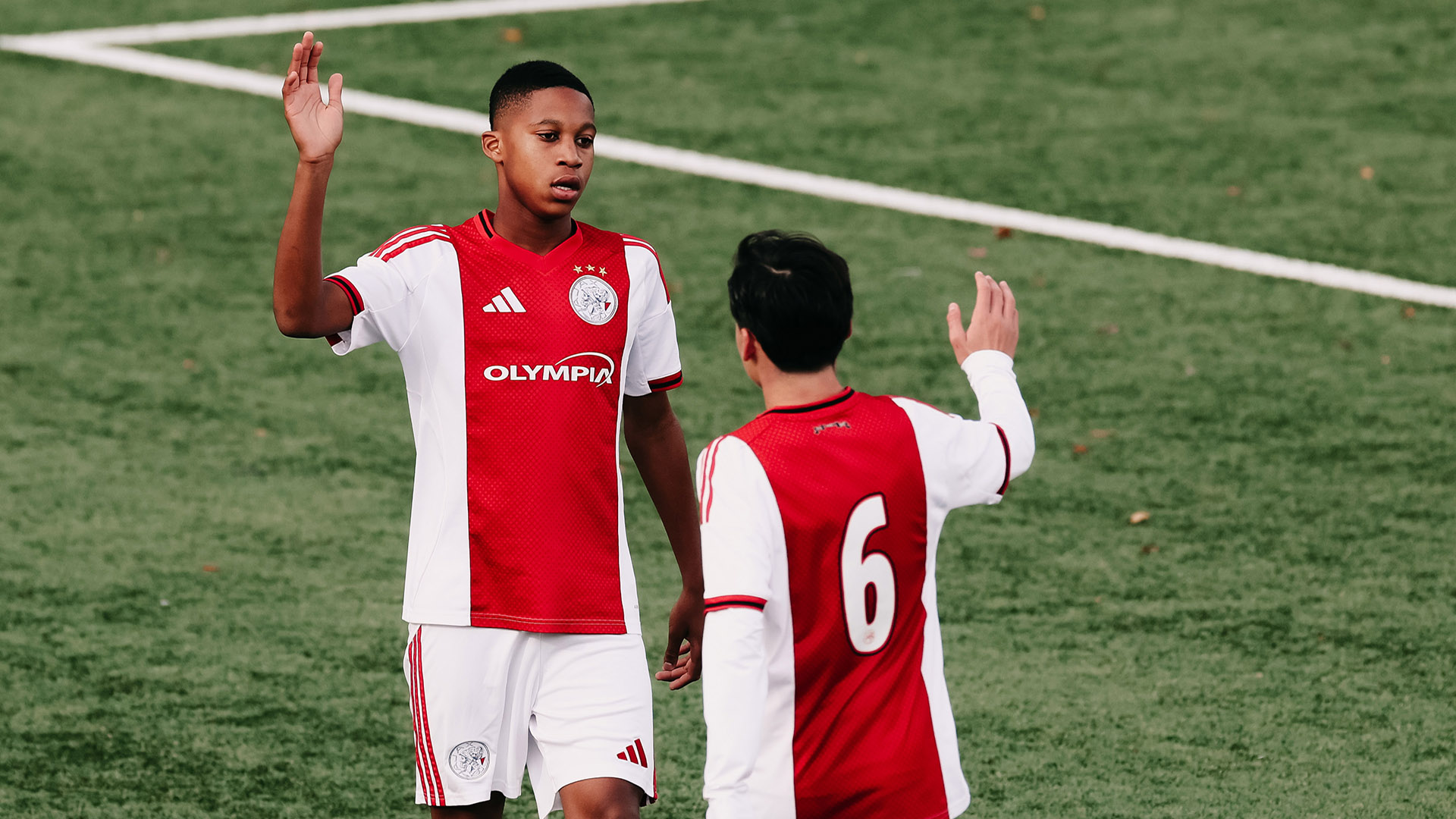 Highlights Ajax O16 – PSV O16 | Vijfklapper tegen titelconcurrent