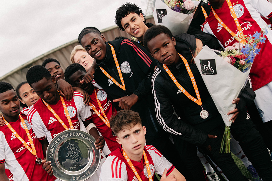 O15 Kampioen 12