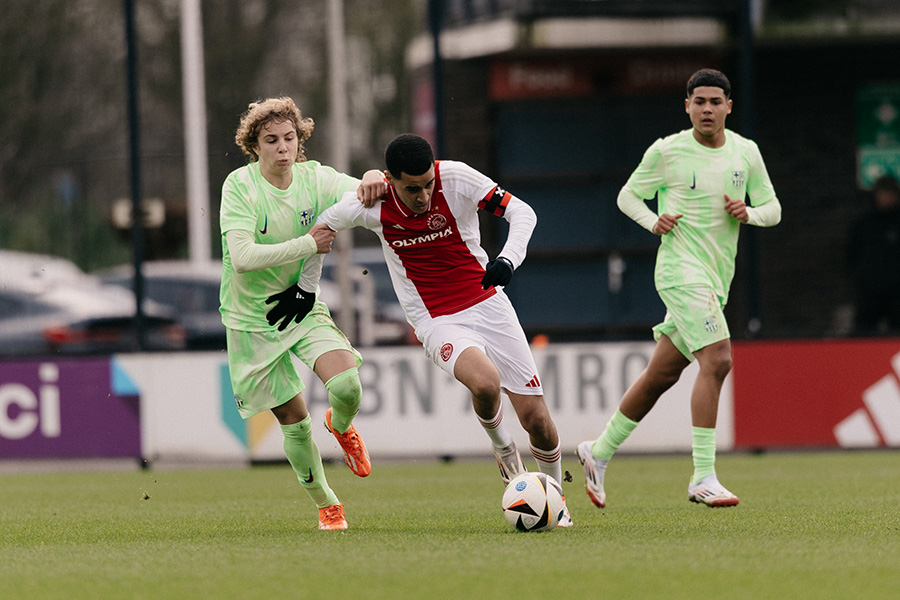 Ajax O16 Barca 5