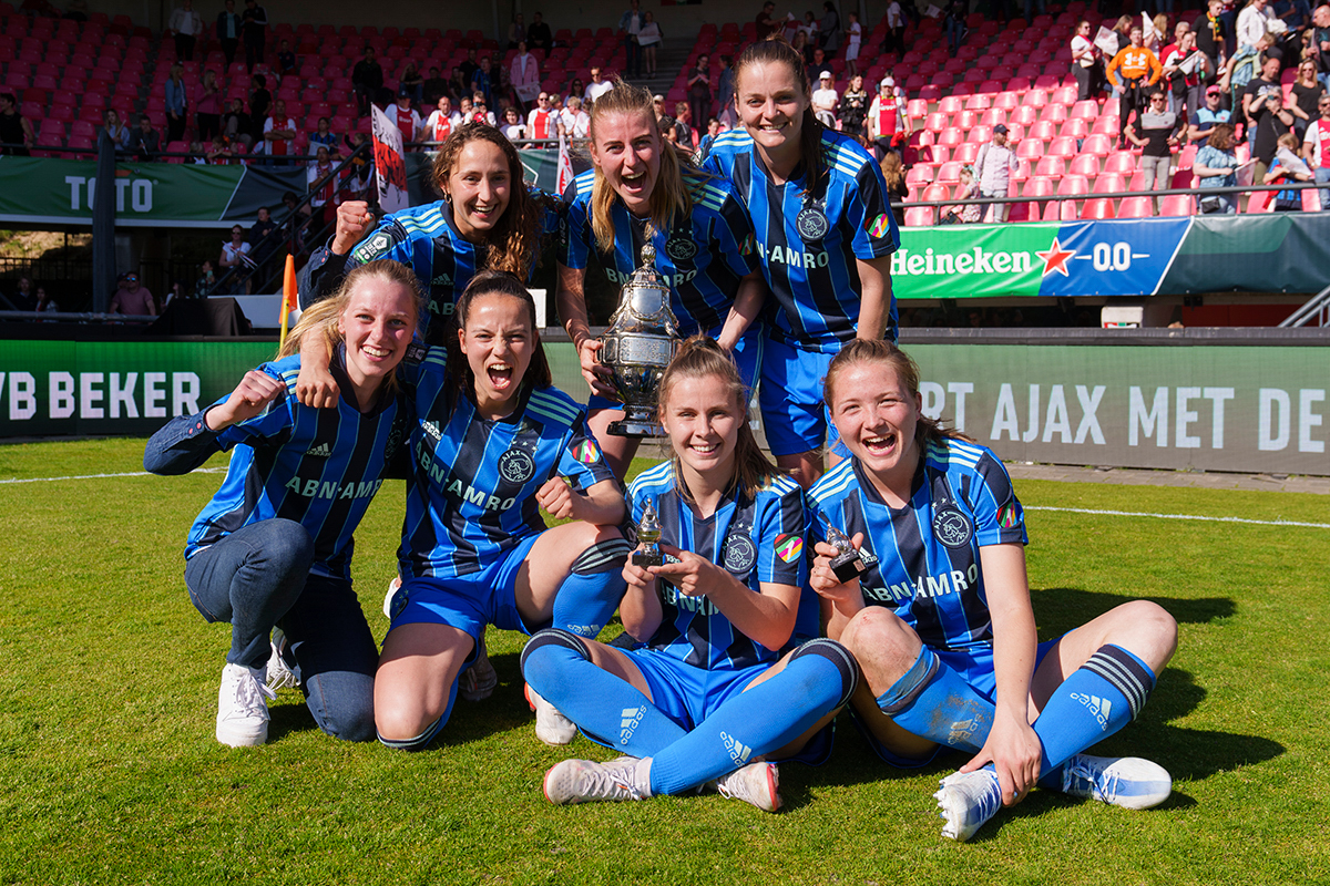 Jonna Van De Velde100 17