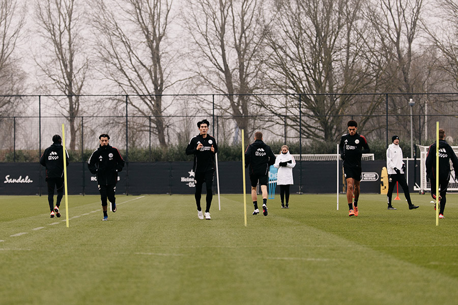 Training Ajax 1 8 900