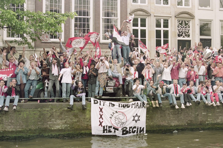 Huldiging12