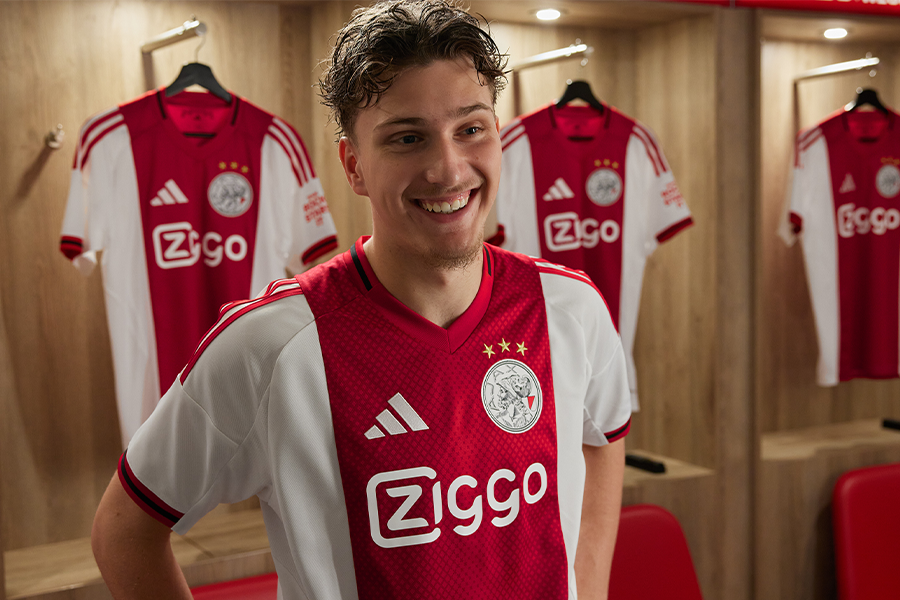 AJAX Kit 25 26 Home Ajax 0000S 0003 Adidas Ajax Home Matchwear 16X9 (4)