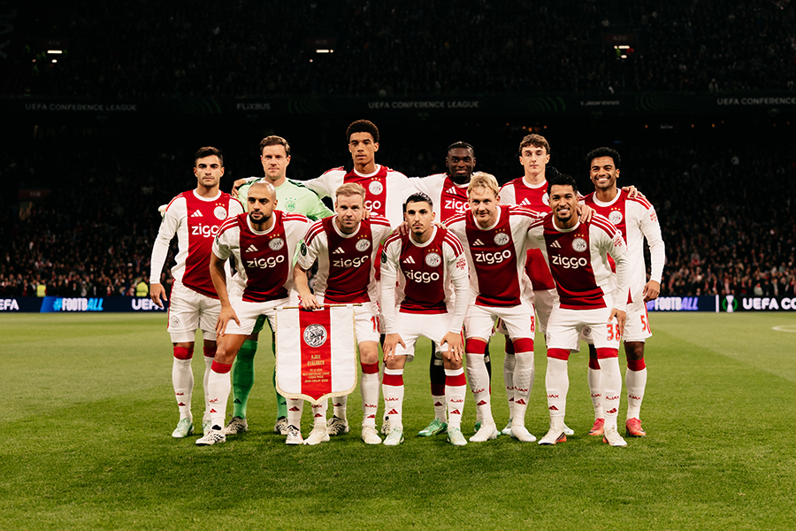 Ajaata Team 900