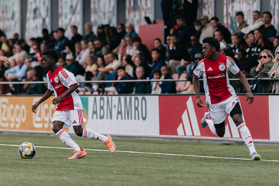 Ajax O15 Kampioen 5