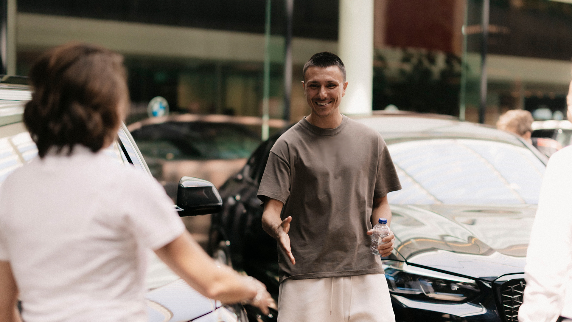 Nieuwe BMW's voor Ajacieden: 'Pasveer de beste chauffeur'