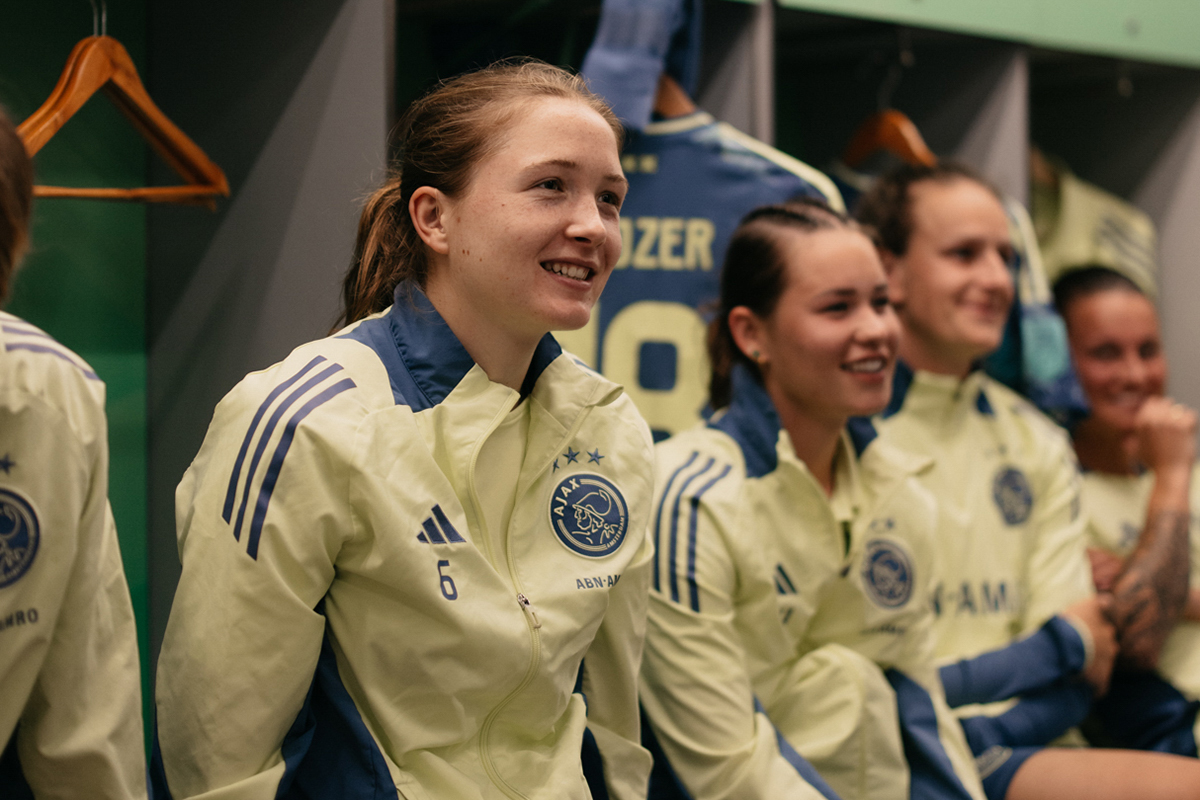 Jonna Van De Velde100 05