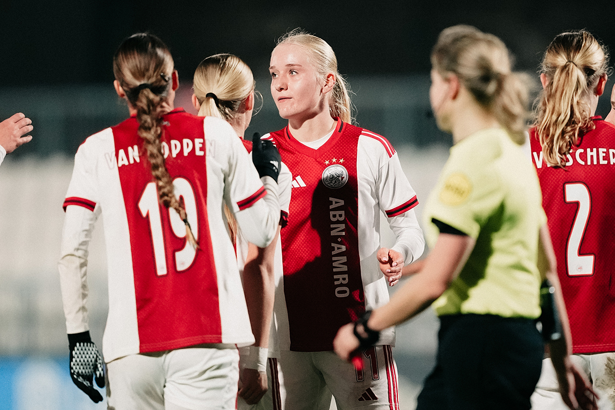 Ajaxaz Vrouwen9