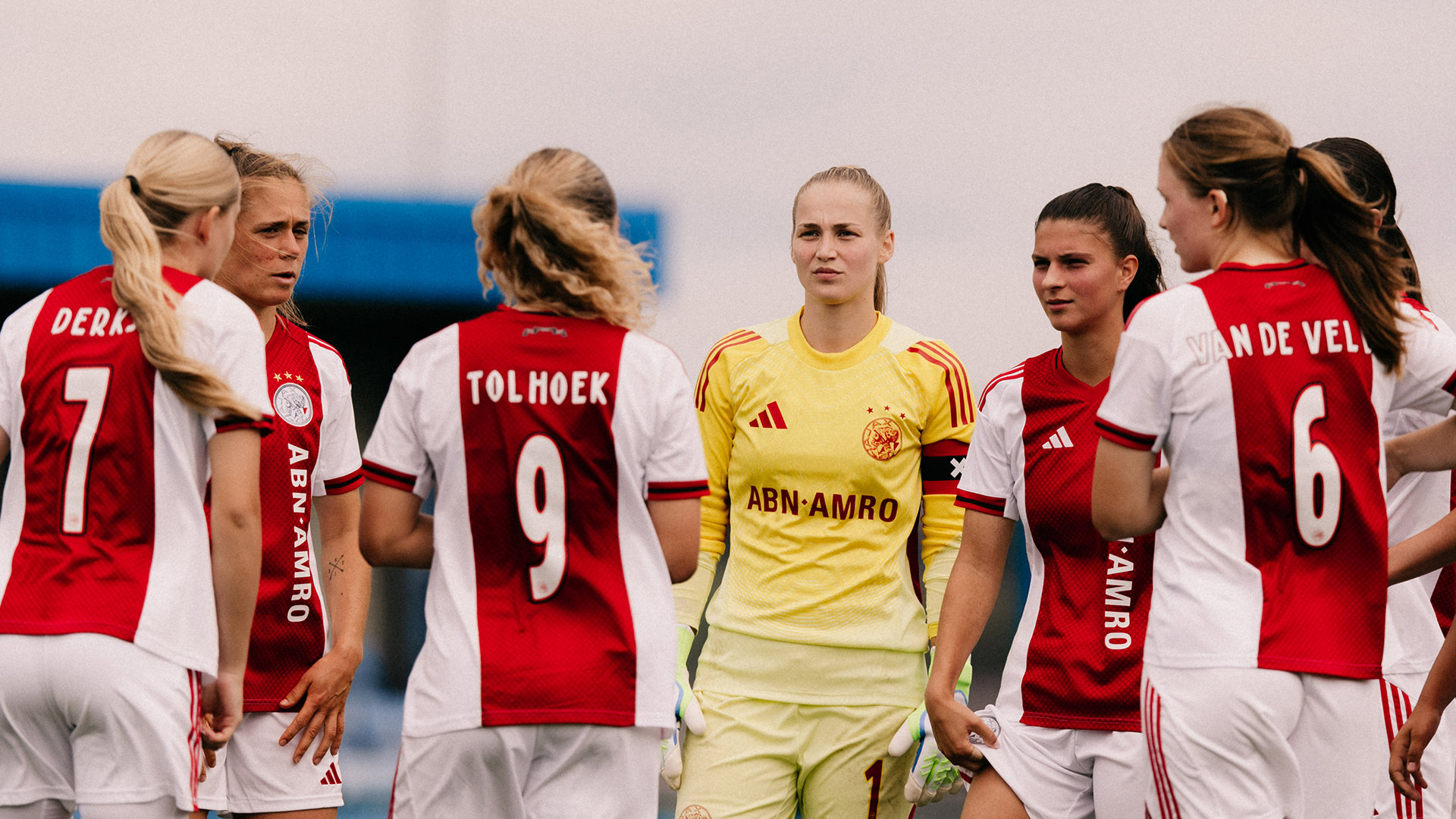 Rugnummersajaxvrouwen1920