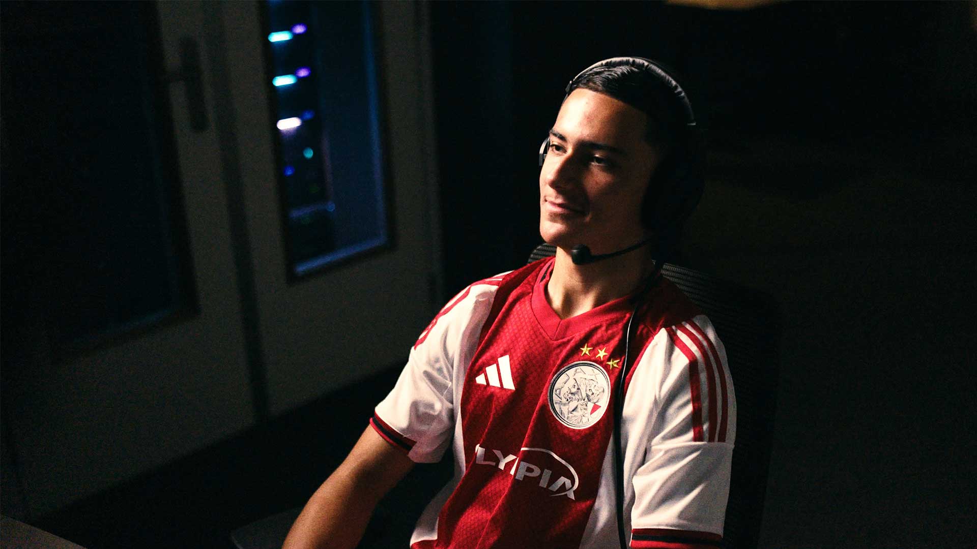 Future Cup live op Ajax-kanalen