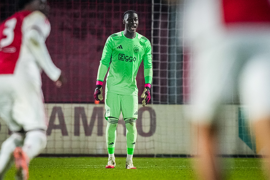 Jong Ajax Dordrecht 8