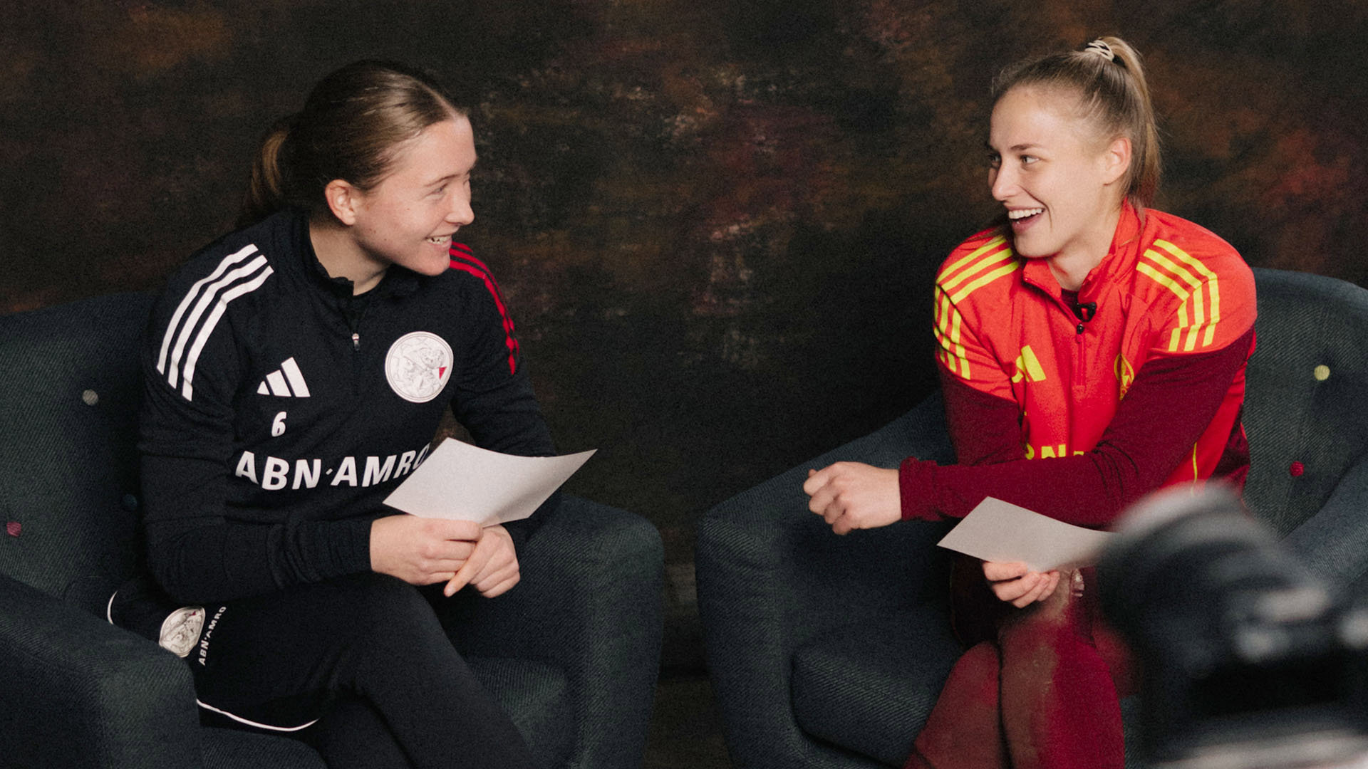 Club Van 100 Jonna Van De Velde En Regina Van Eijk 1920 2 20251218