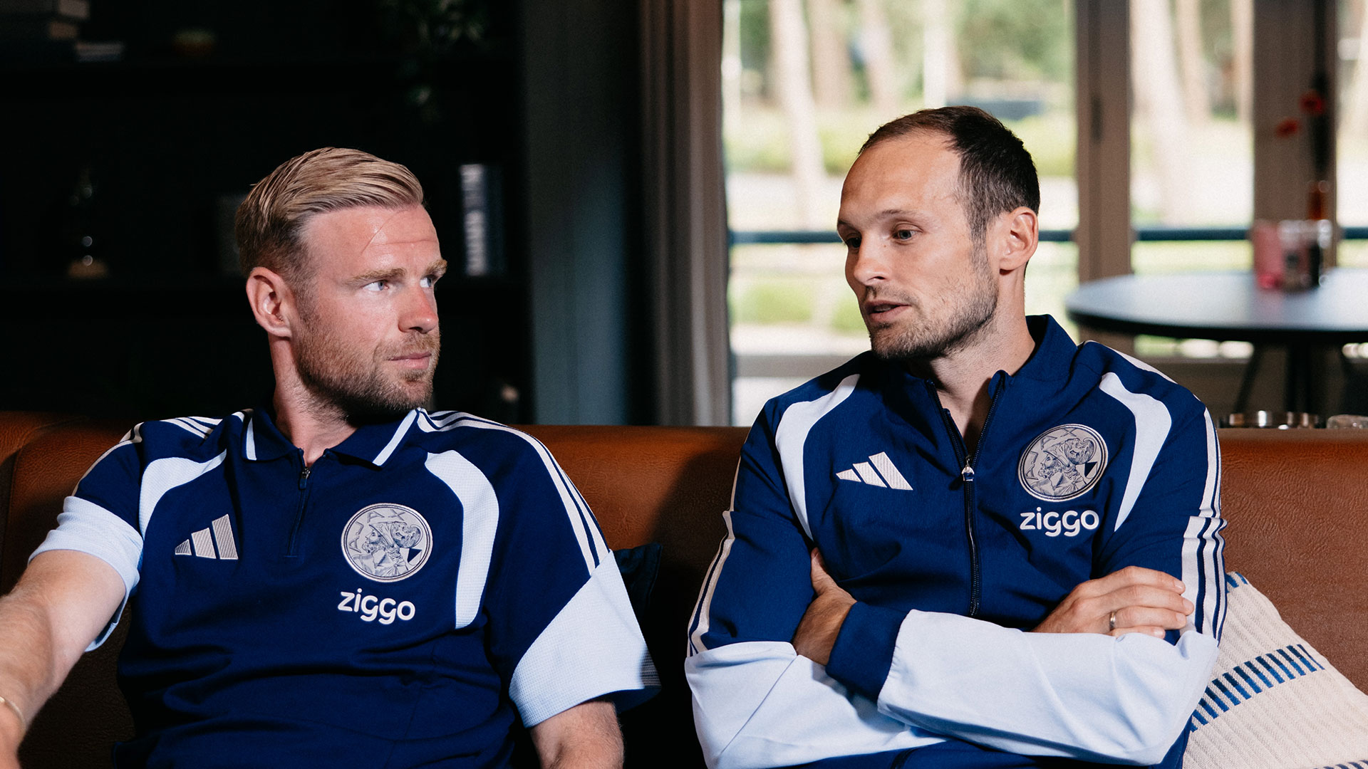 Vragen van Davy aan Daley: 'Blij dat ik het Ajax-logo weer mag dragen'